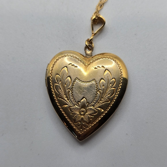 Gold Filled Heart Locket Pendant Necklace - Picture 5 of 10